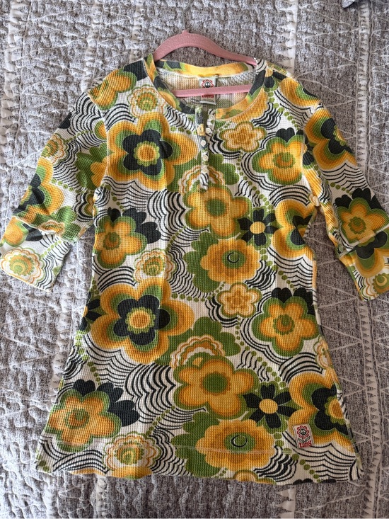 Lucky Brand Tops - Lucky Brand Floral Henley Top in Yellow Green Black Vintage Y2K
